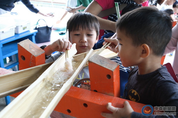 筷子手工制作汽车图解_手工小制作