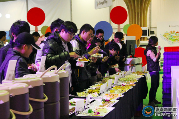 带台湾玩家打赢世界杯!暴雪公开《炉石战记》