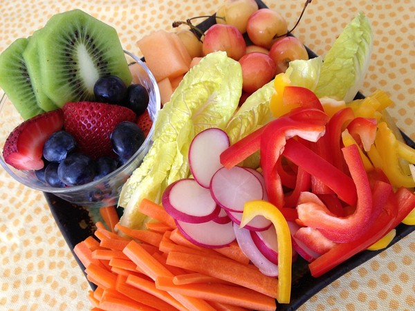 ▲沙拉,水果。（圖／取自免費圖庫pixabay）