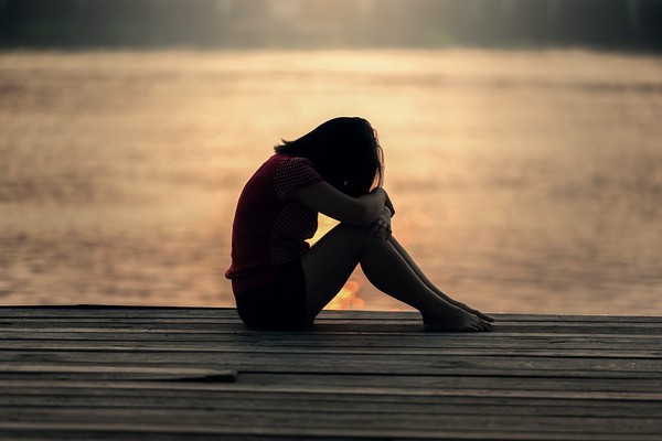 ▲悲傷,難過,女孩,哭泣。（圖／取自免費圖庫Pixabay）