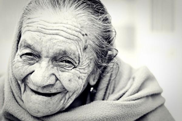 ▲▼老年人,老人,老婆婆,婦人。（圖／翻攝自pixabay）