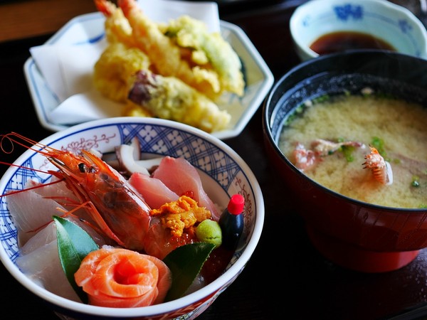 ▲▼味增湯,日本料理,湯,生魚片,金針菇,熱湯。（圖／翻攝自pixabay）
