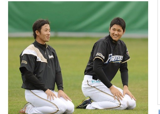 斋藤佑树(左)大战大谷翔平(右).(图/撷自东京体育报)