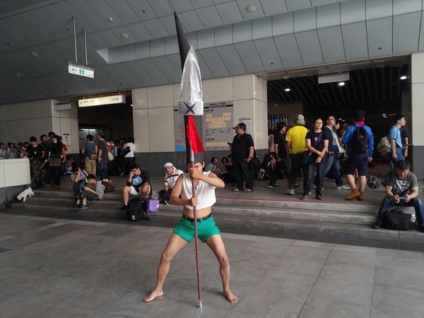 《猎人》大杰降临高雄驳二 「超高发」让85大楼都认输