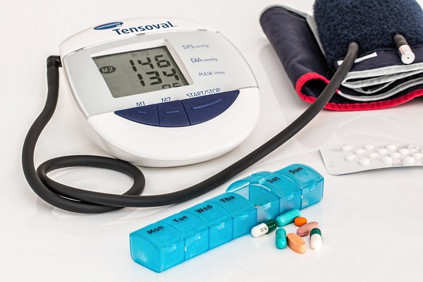 ▲▼高血壓藥忘記吃要怎麼補？圖為高血壓相關示意圖。（圖／翻攝自Pixabay）