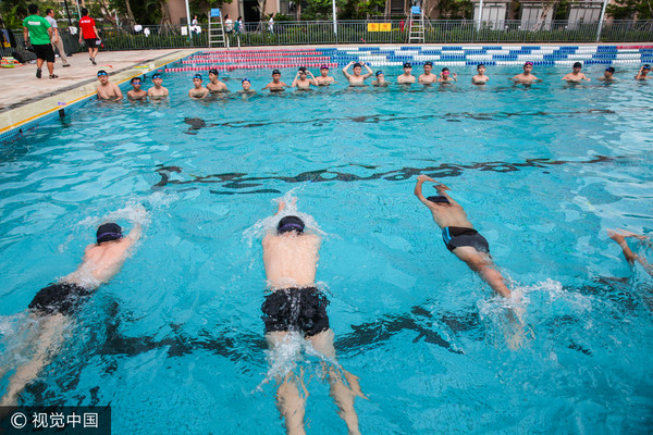 ▲▼新學期伊始,海南全省中小學生人人學游泳。（圖／CFP）