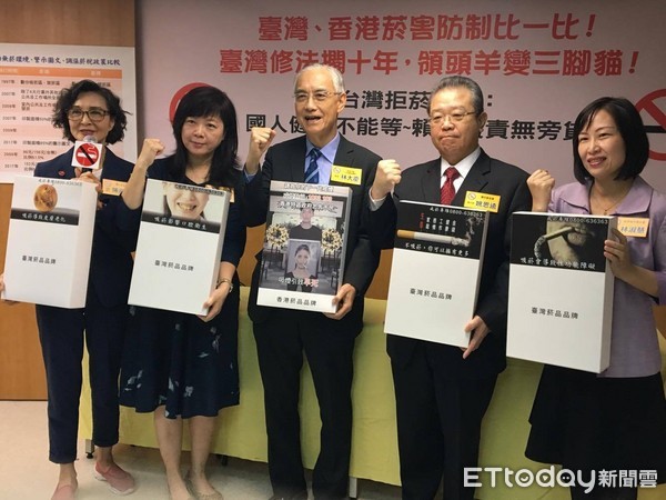 ▲台灣「35%菸盒警示圖文」全球倒數第6　香港都已到85%。（圖／記者嚴云岑攝）