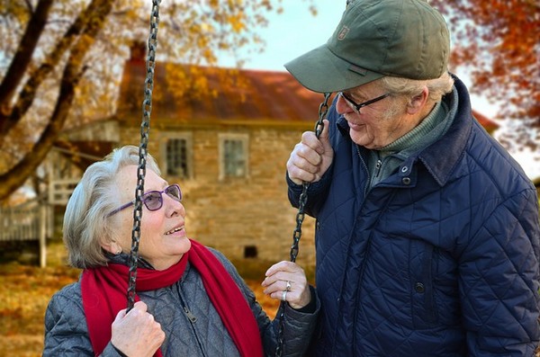 ▲老人,老化,夫妻,情感,愛。（圖／翻攝自pixabay）