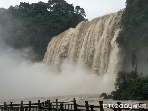 貴州黃果樹瀑布，號稱「亞洲第一大瀑布」。（圖／記者吳增煌攝）