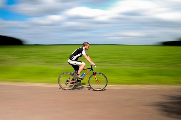 ▲騎單車,腳踏車,運動。（圖／取自免費圖庫Pixabay）