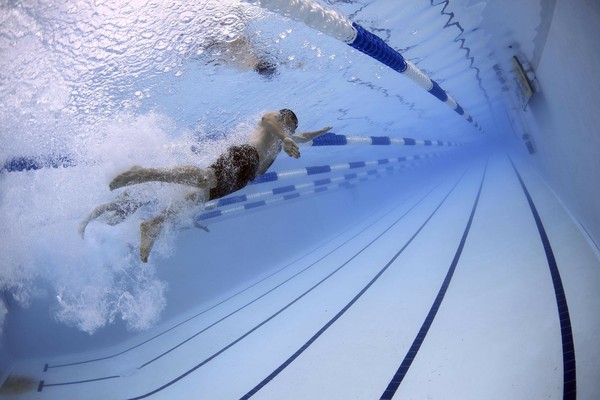 ▲游泳,游泳池。（圖／取自免費圖庫Pixabay）