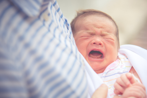 ▲嬰兒的哭鬧聲經常造成旅客困擾。（示意圖／達志影像）