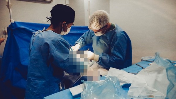 ▲▼印度九歲女孩接受「清醒開顱手術」，開刀六小時邊彈琴。（示意圖／取自免費圖庫Pexels）